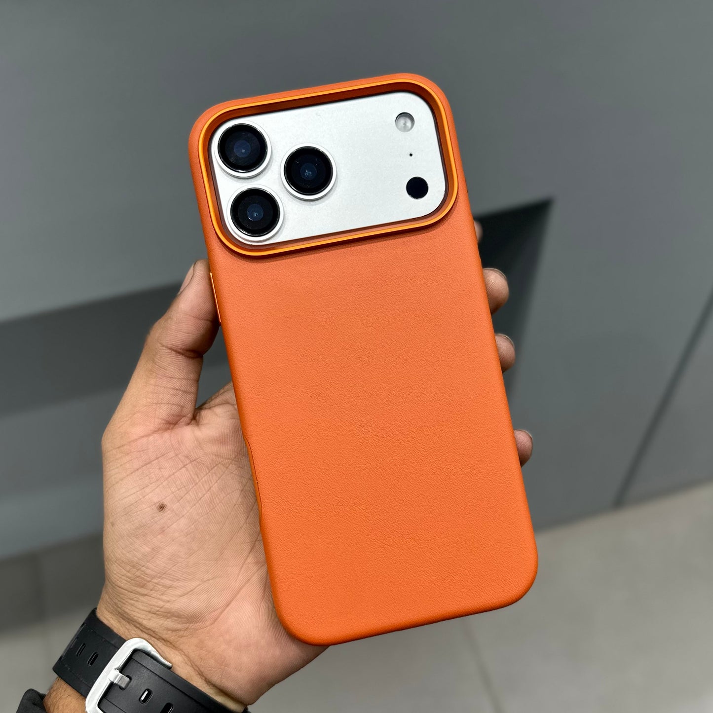 ICON CLASSIC LEATHER MAGSAFE CASE - ORANGE ( No. 2866 )