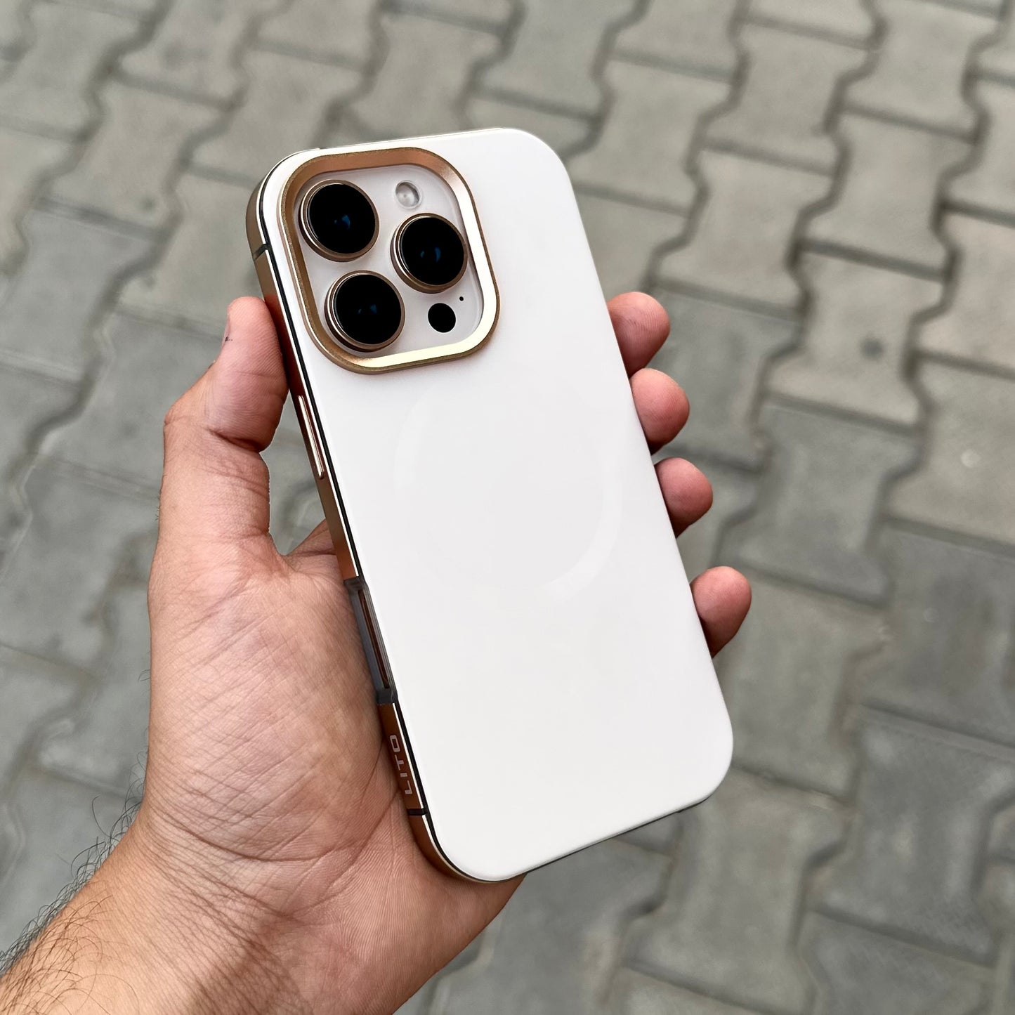Lito Magmet Case With Magsafe- Desert Brown ( No. 1797)
