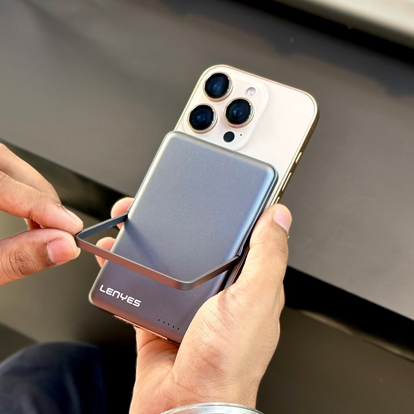 Lenyes Slimmest Magsafe Power Bank 5k PW038D ( No.1012 )