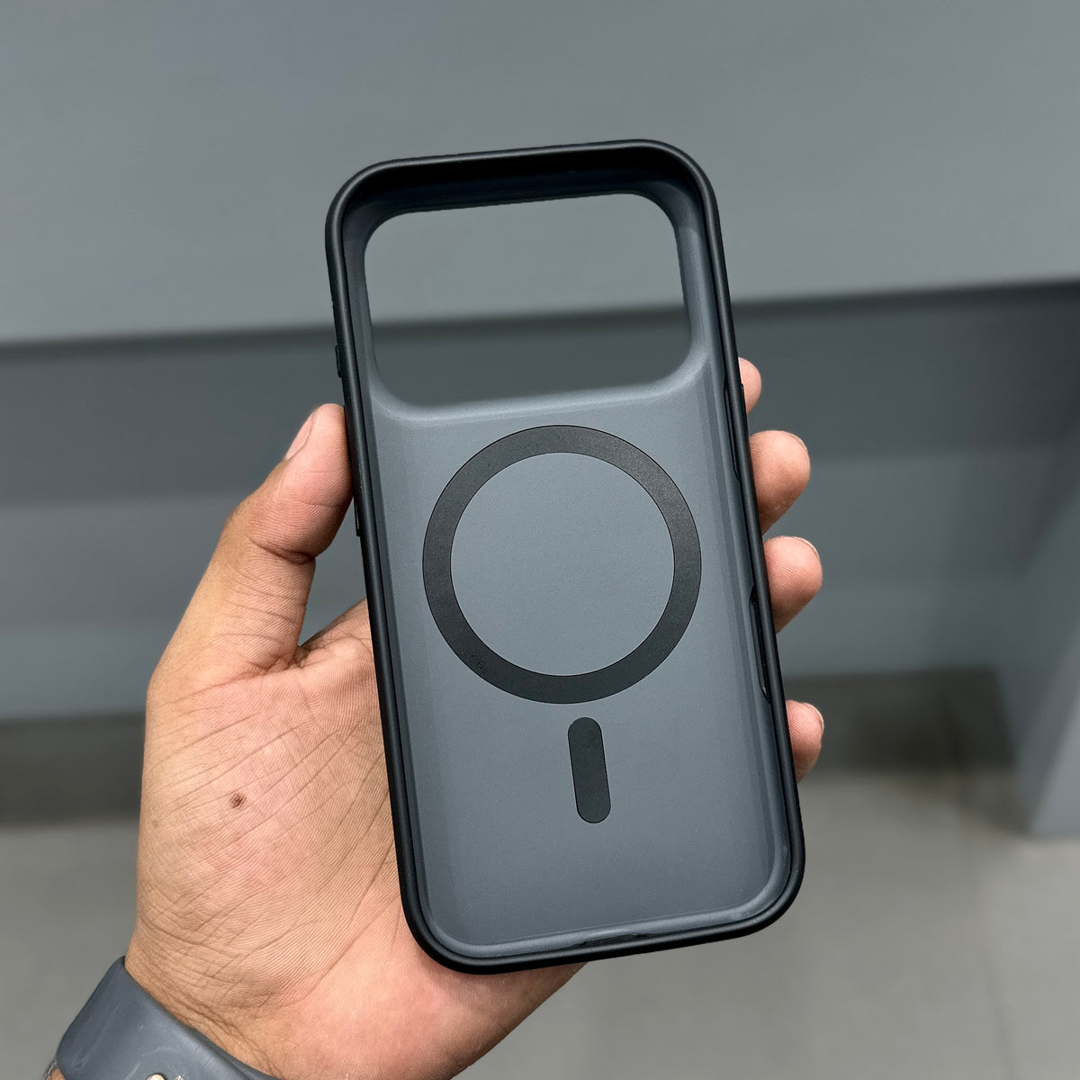 BUCK SUITI DOT CASE - BLACK ( No. 4056 )
