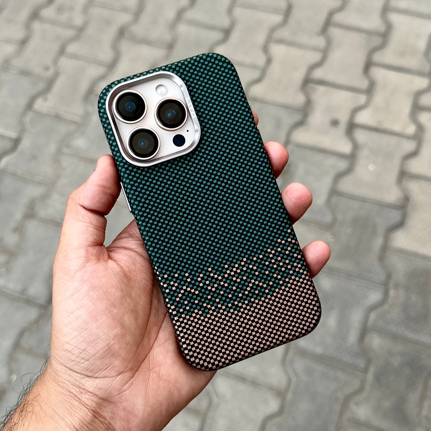Lito Carbon Texture Case With Magsafe-Green Brown ( No. 1782 )
