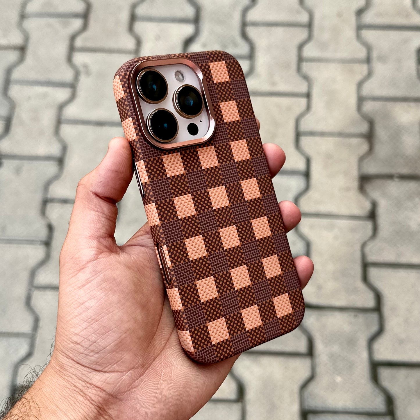 Luxo Brown Check 11.0 Case With Magsafe ( No. 1897 )