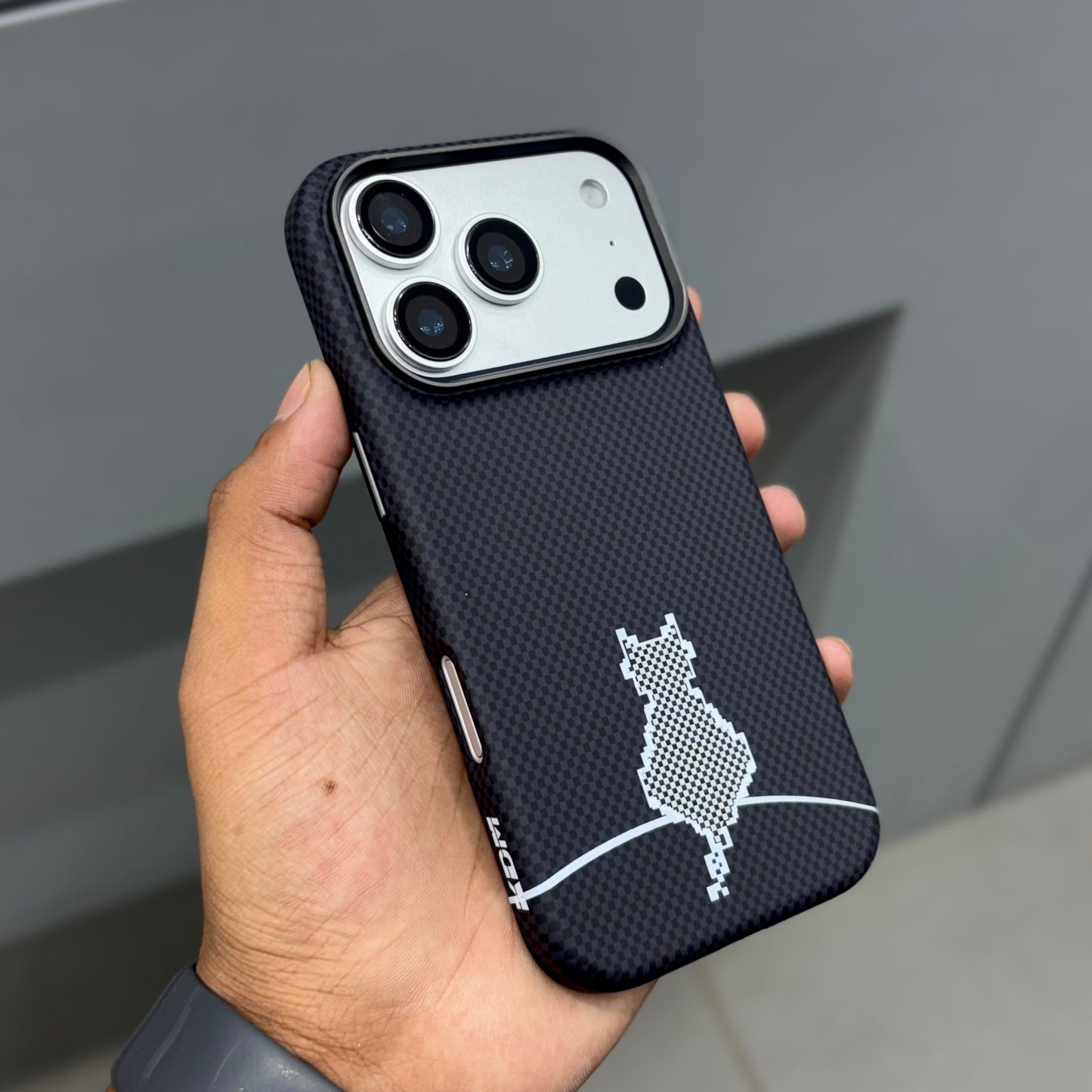 KDM Grafix Down Cat with Magsafe Case - Black ( No. 2224)