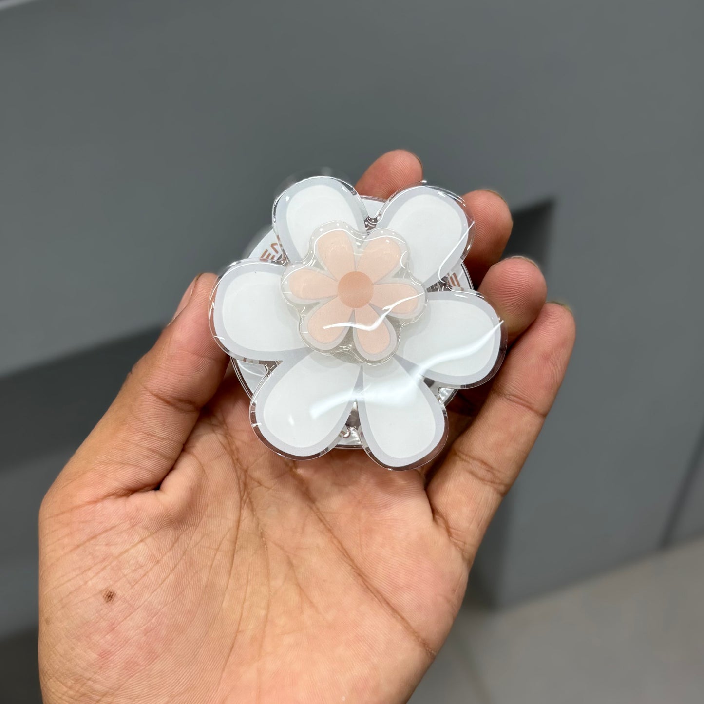 MIKALEN Flower Case with ACC - White ( No. 2335 )