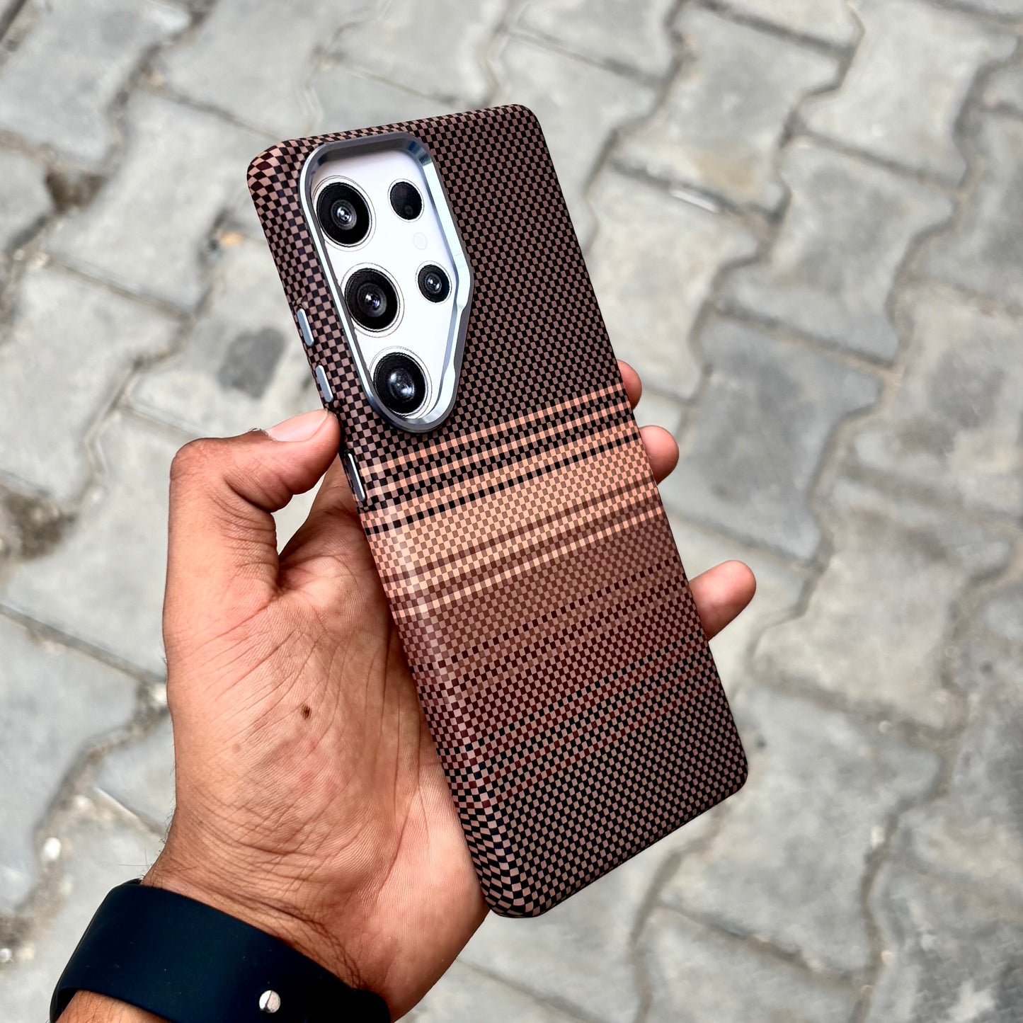 Vosros Carbon Texture Case Brown-Samsung ( No. 1876 )