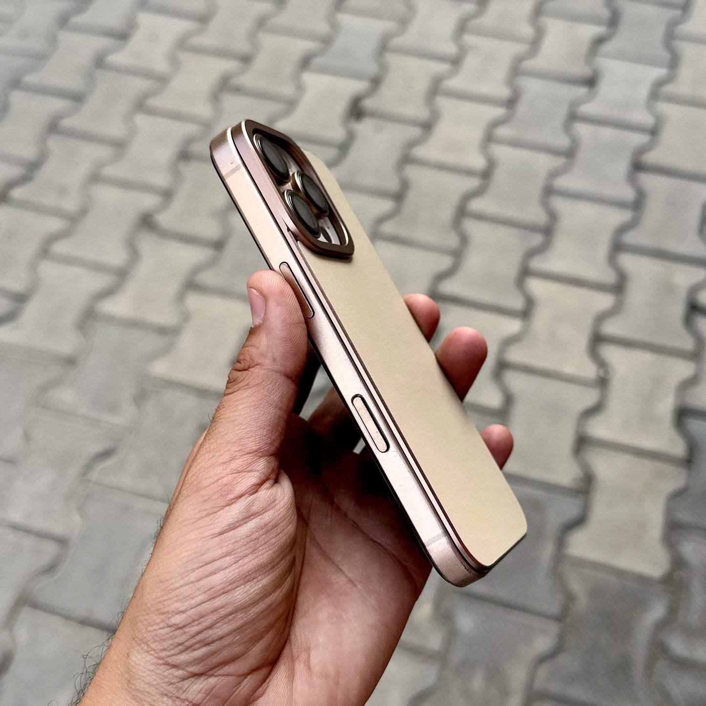 Movenchy Leather Magclap Case-Desert Brown ( No. 1885 )