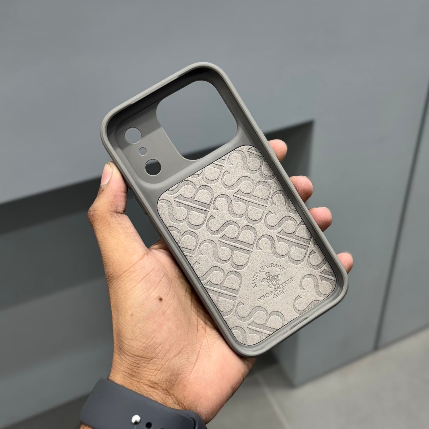 Santa Barbara Primo Case with Magsafe-Grey ( No. 2011 ) 17 Series