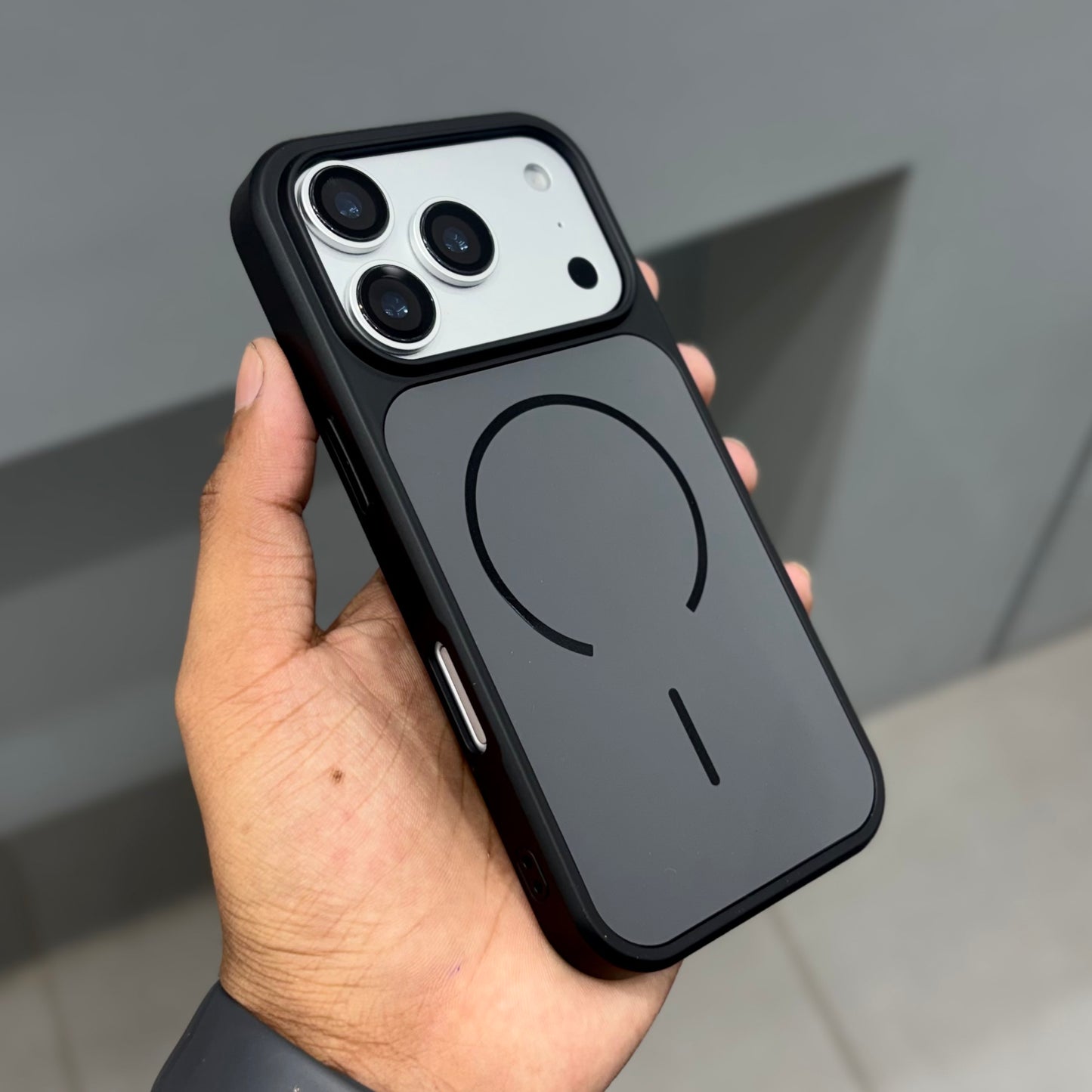 DYNAMYK COOP Case with Magsafe - Black ( No. 2229)