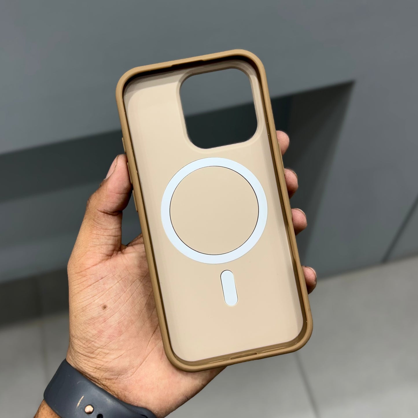 MAGSNAP CASE - BROWN ( No. 2374 )