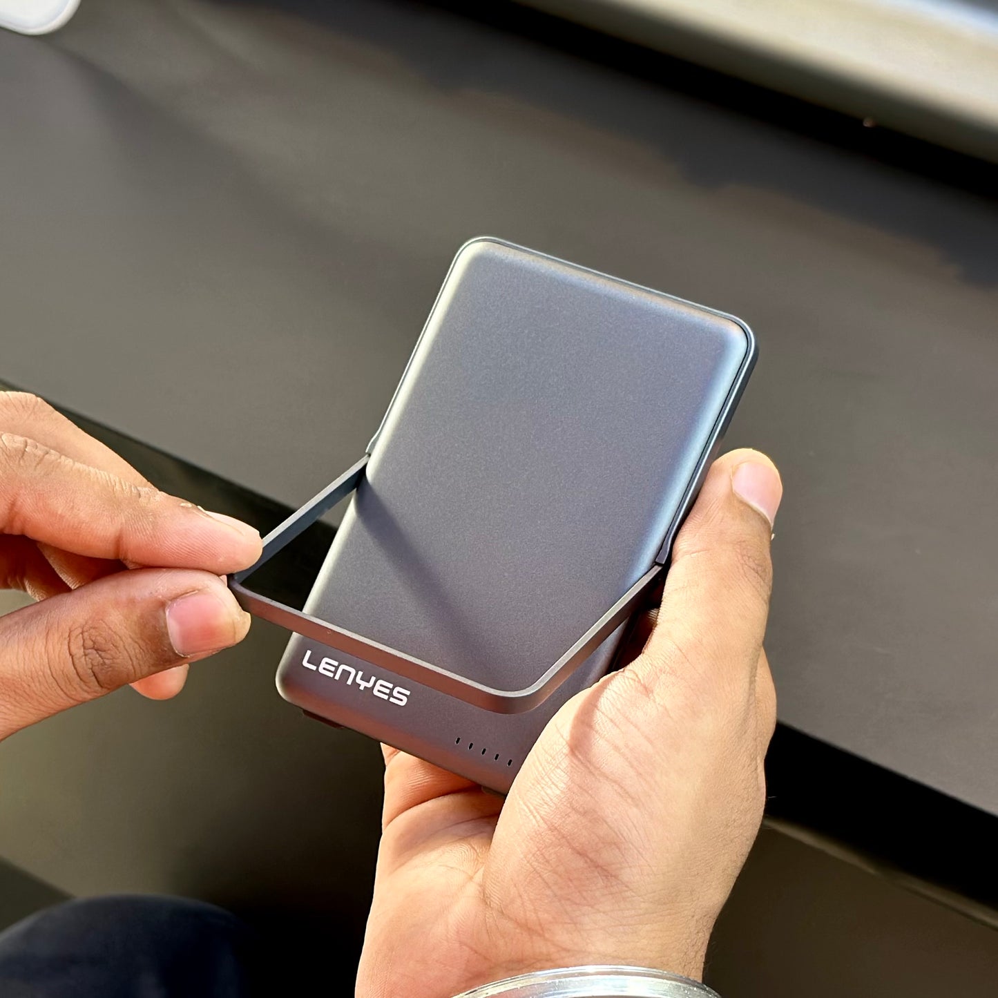Lenyes Slimmest Magsafe Power Bank 5k PW038D ( No.1012 )