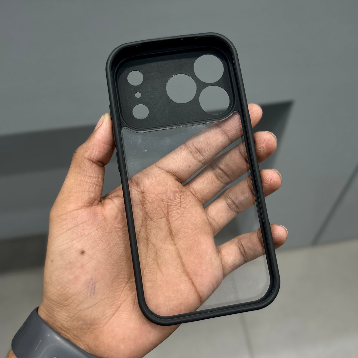 BLACK FRAME CRYSTAL WITH CAMERA GURAD CASE ( No. 2813 )