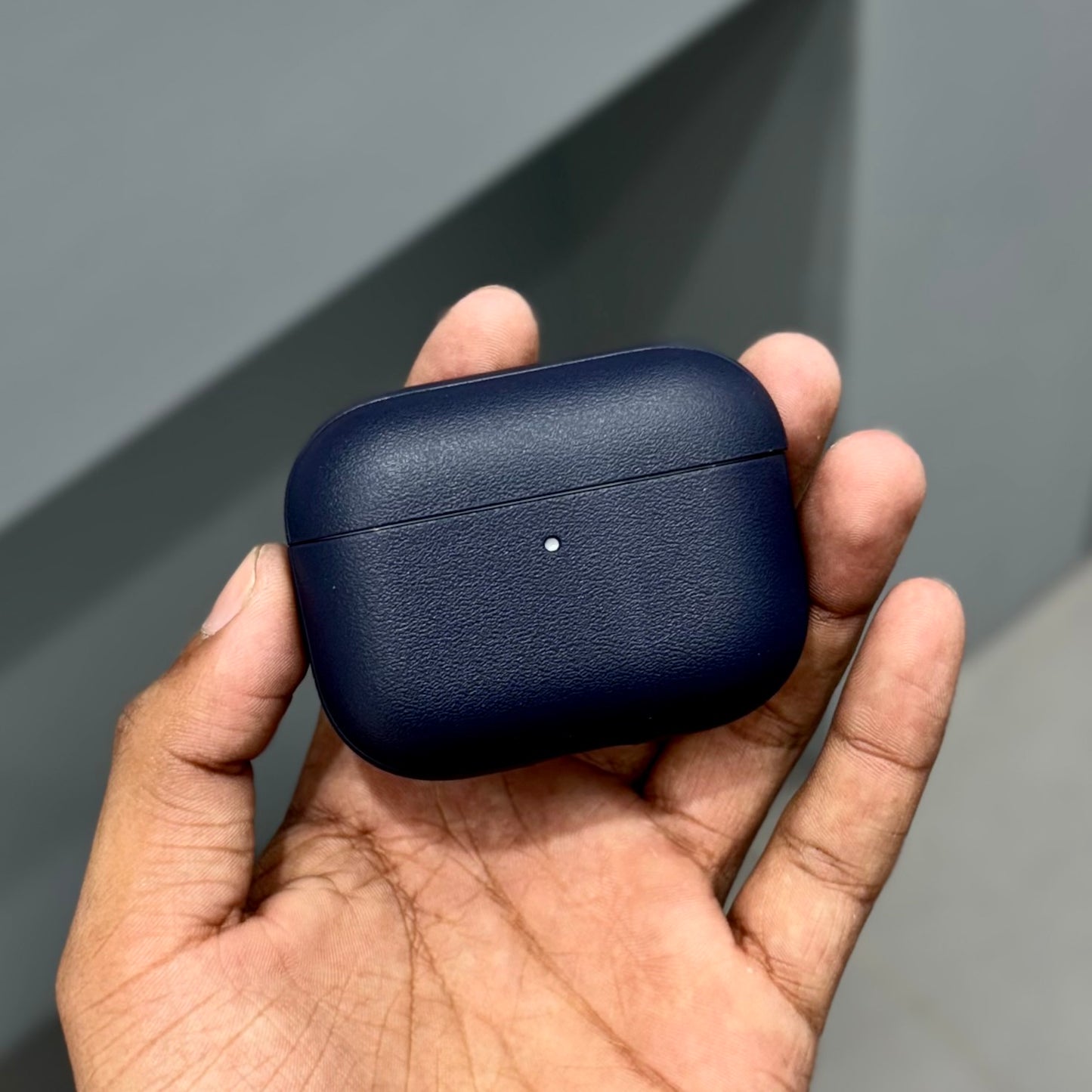L Sili Airpods Case ( No. 2070 )