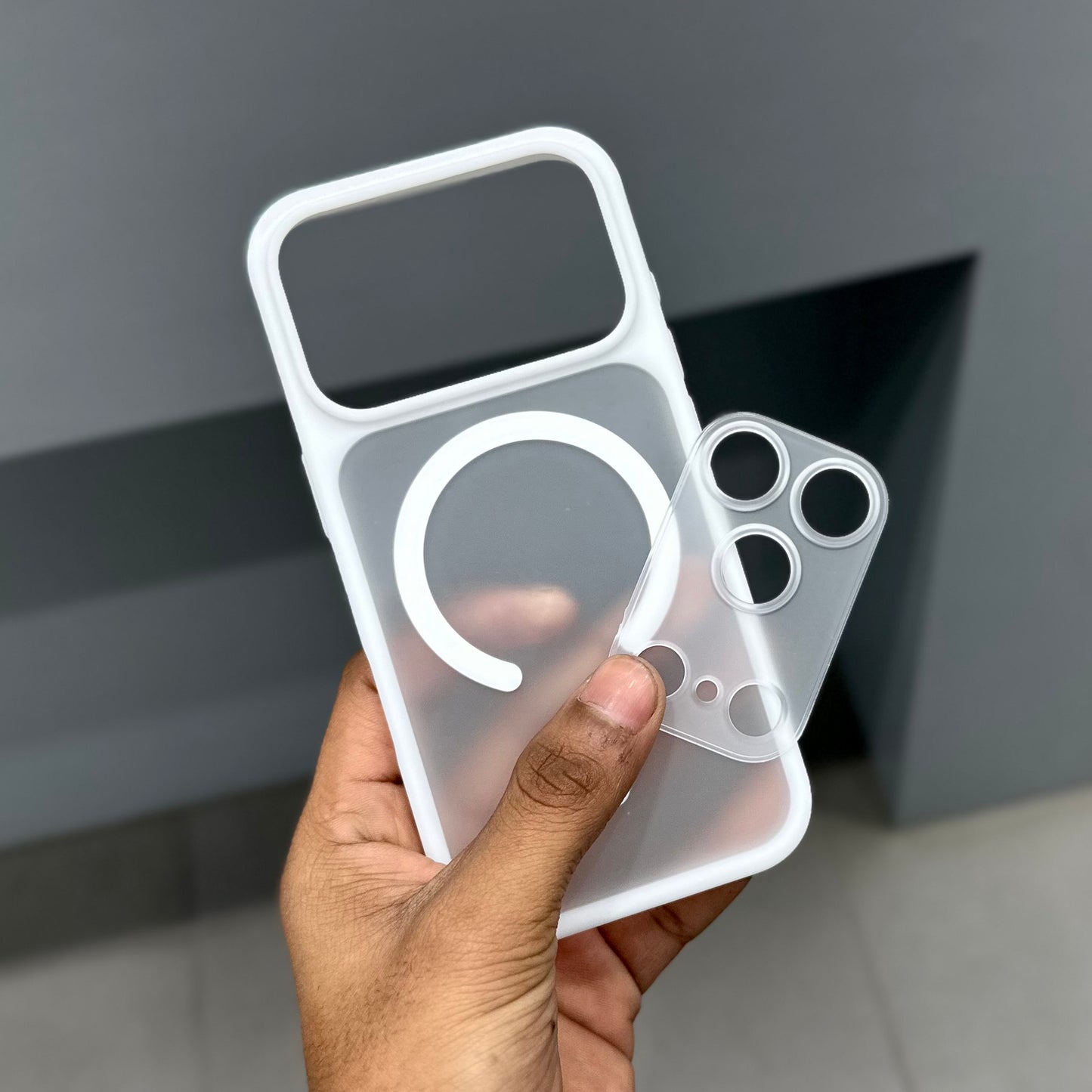 CMAQ FROST GUARD CASE - WHITE ( No. 3020 )