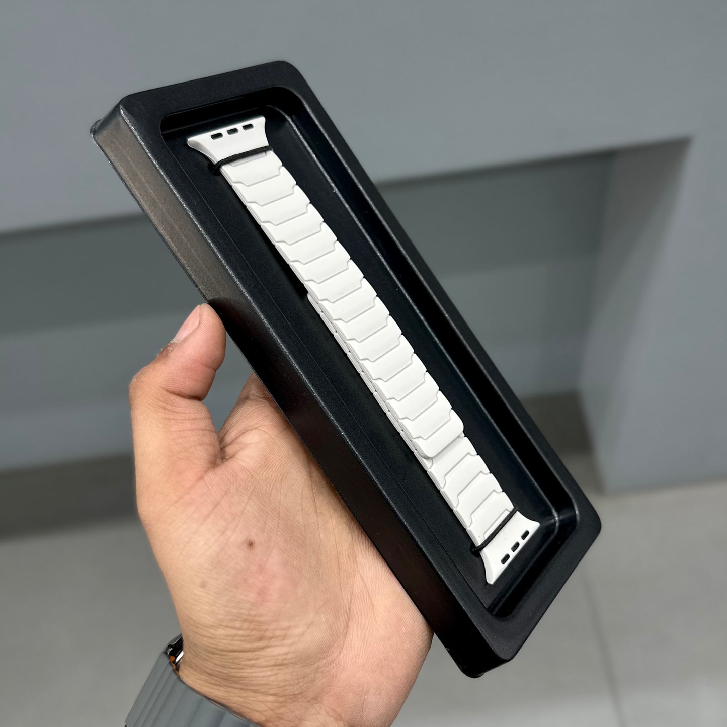 MAGNETIC CLASP STRAP - BEIGE ( No. 3194 )