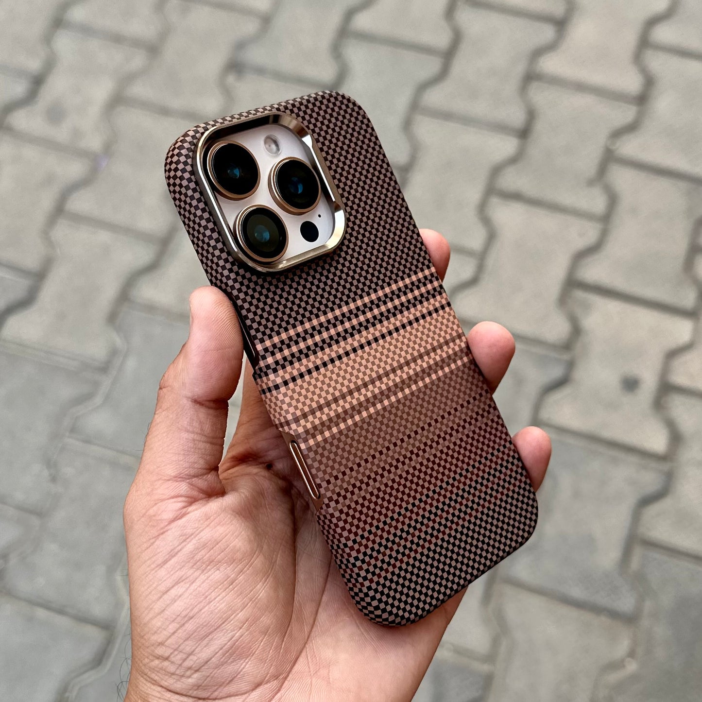 Vosros Carbon Texture Case With Magsafe-Brown 1.0 ( No. 1775 )