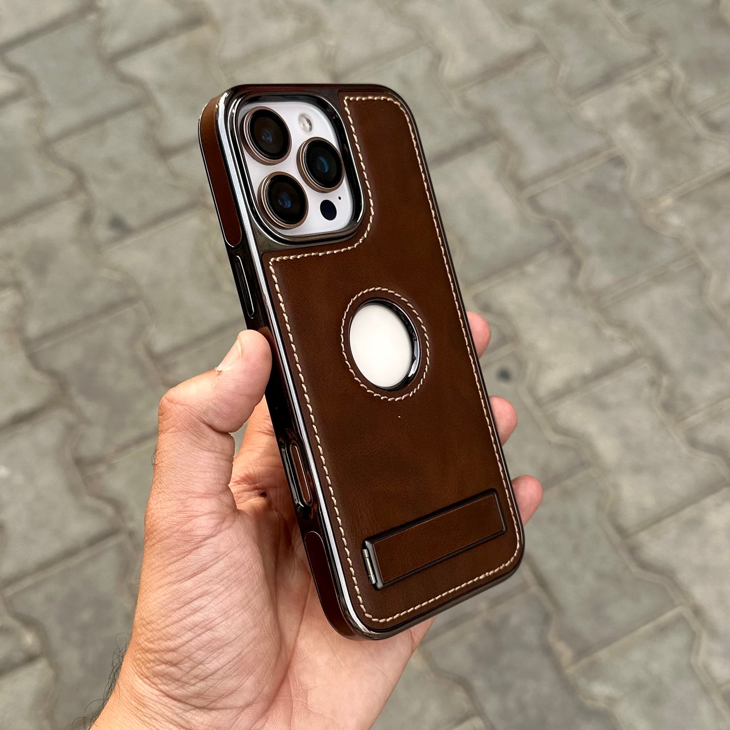 Icon Luxurious With Stand Case-16 Series ( No. 1379 )