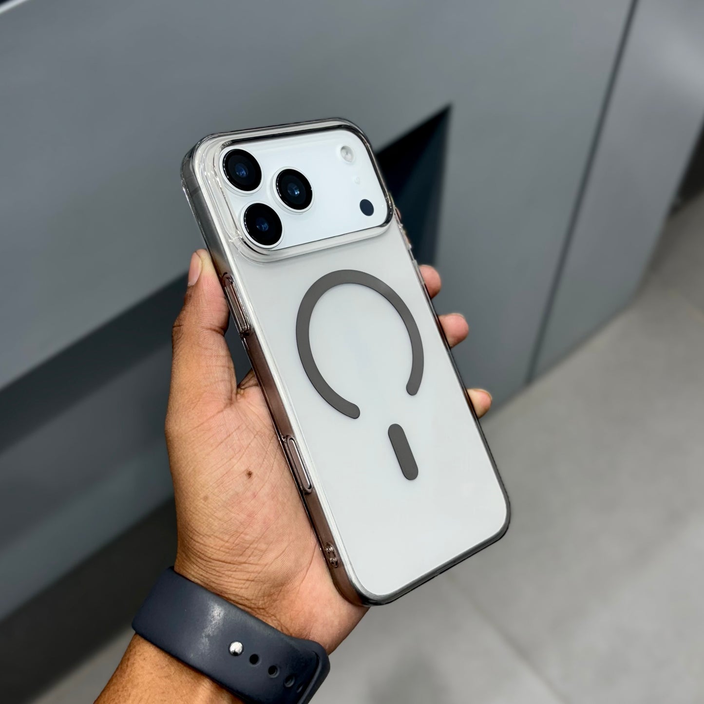 TNT TPU Magsafe Case ( No. 20344 ) 17 Series