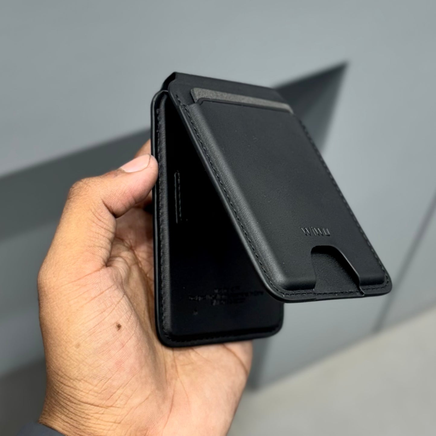 Wiwu Magsafe Wallet with Find My Device ( No. 2039 )