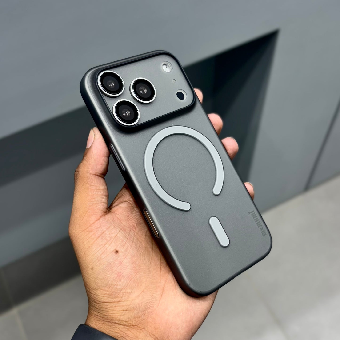 Memumi Ultra Thin with Magasafe Case-Grey ( No. 2084 ) 17 Series