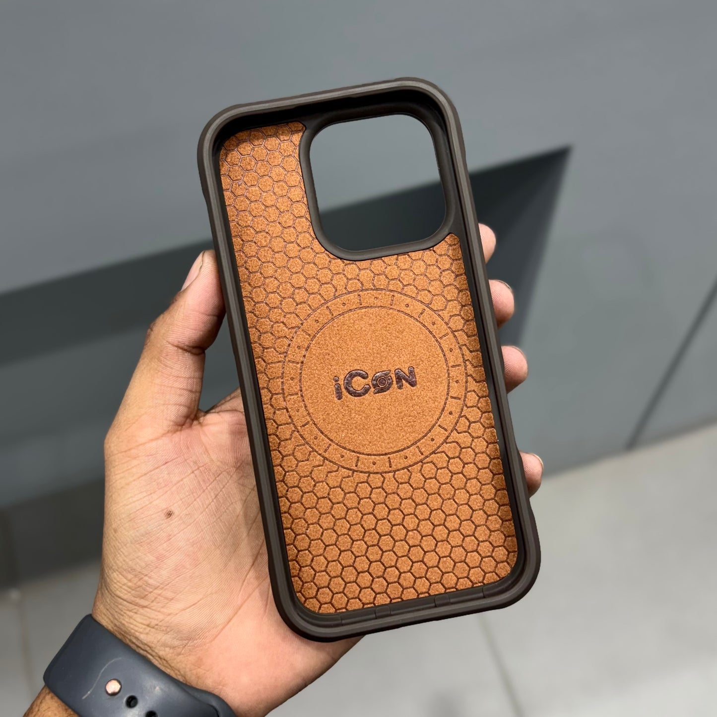 ICON CARBON CASE - BROWN ( No. 2393 )