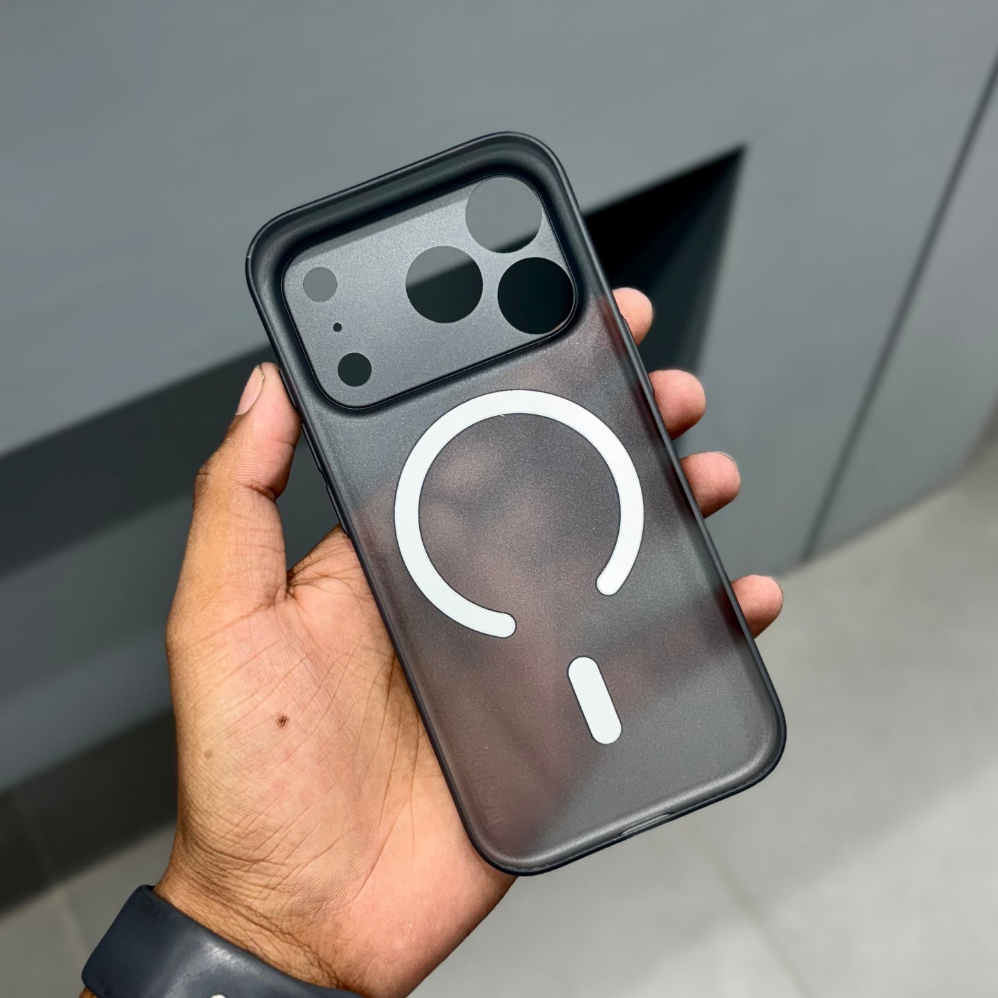 Memumi Ultra Thin with Magasafe Case-Grey ( No. 2084 ) 17 Series