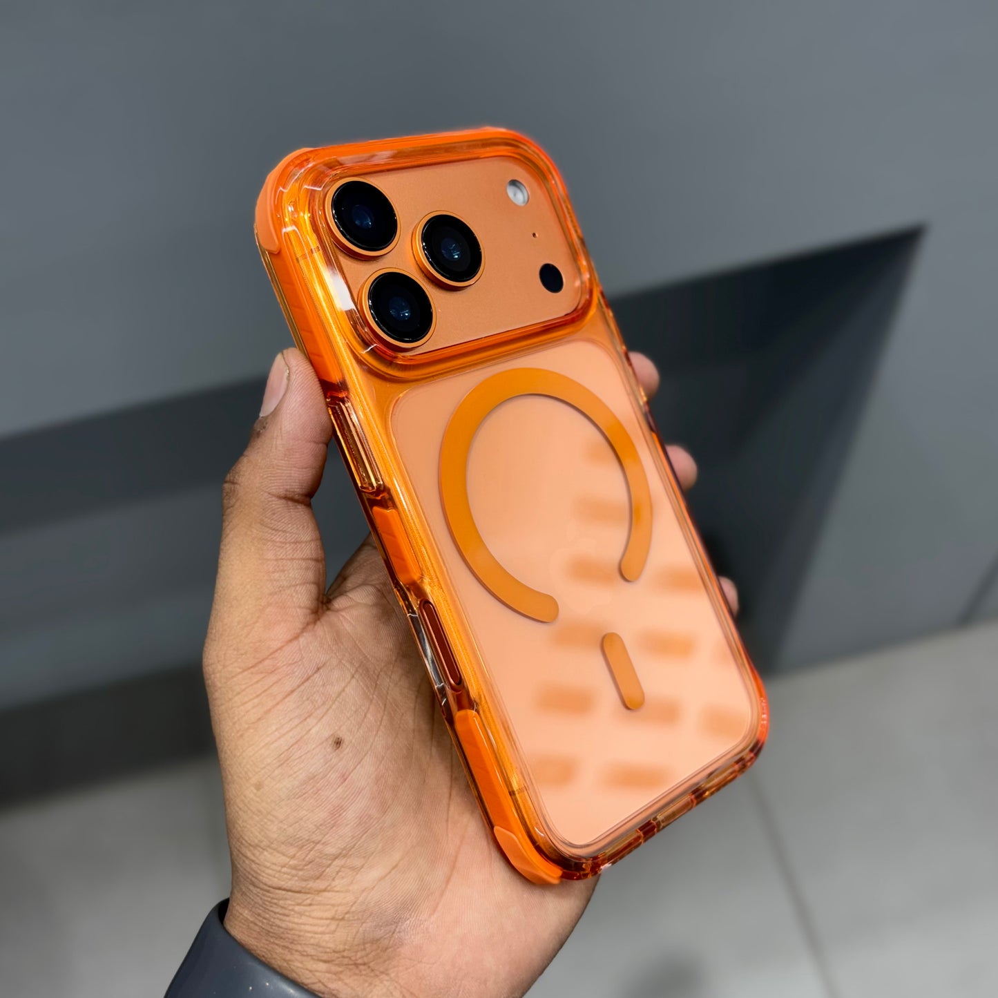 UNIQ COMBAT - ORANGE ( No. 2365 )