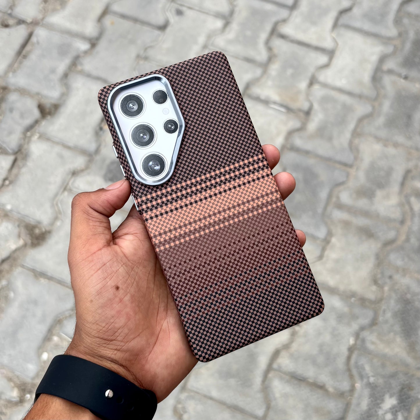 Vosros Carbon Texture Case Brown-Samsung ( No. 1876 )