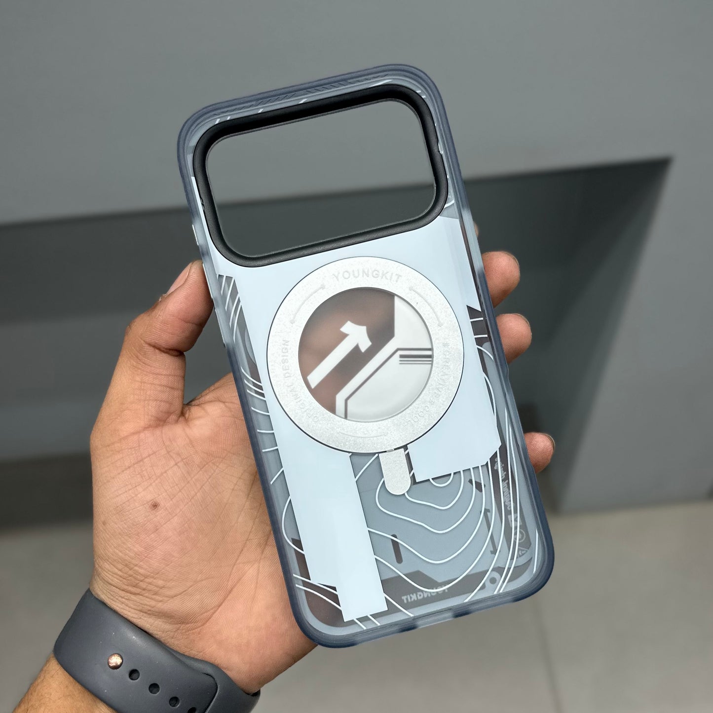 YOUNGKIT CYER WITH STAND MAGSAFE CASE - WHITE ( No. 3116 )