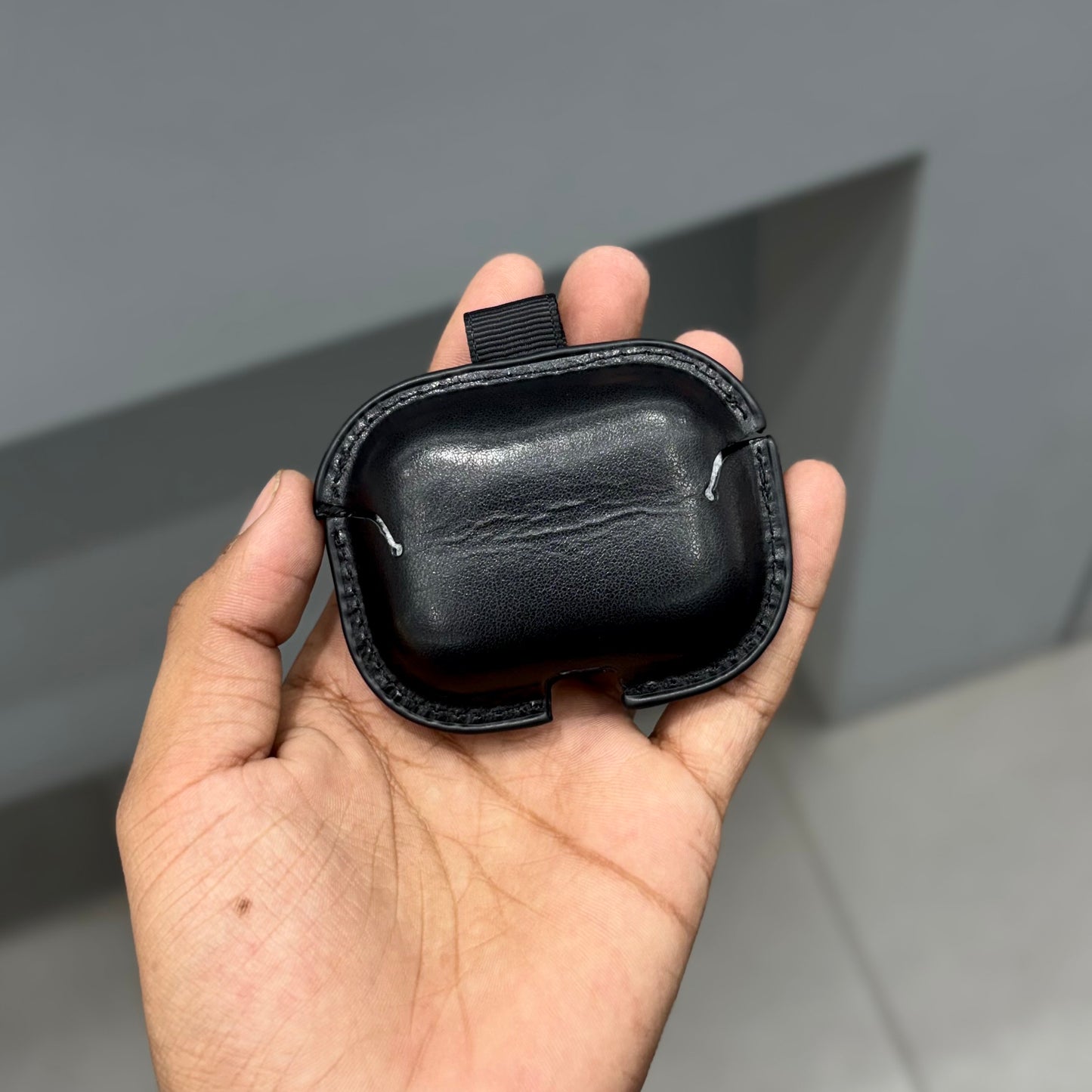 TIKTO AIRPODS CASE - BLACK ( No. 2455 )