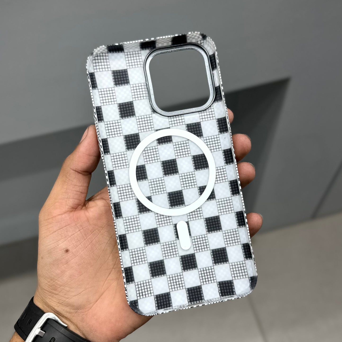 CARBON DRIP MAGSAFE CASE - GREY BLACK CHECK ( No. 2849 )