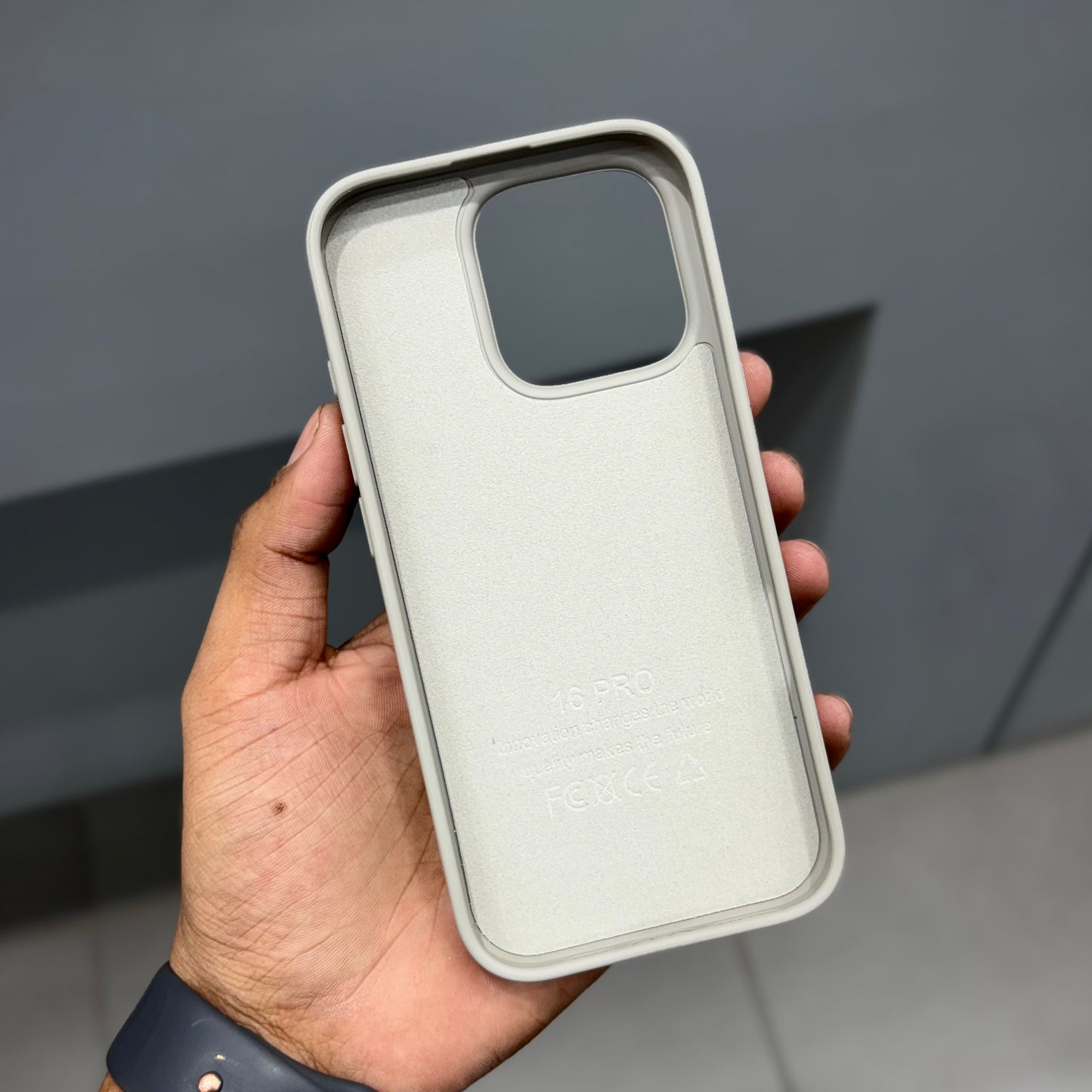 HAMURU SKIN FEELCASE MAGSAFE - BEIGE ( No. 2380 )