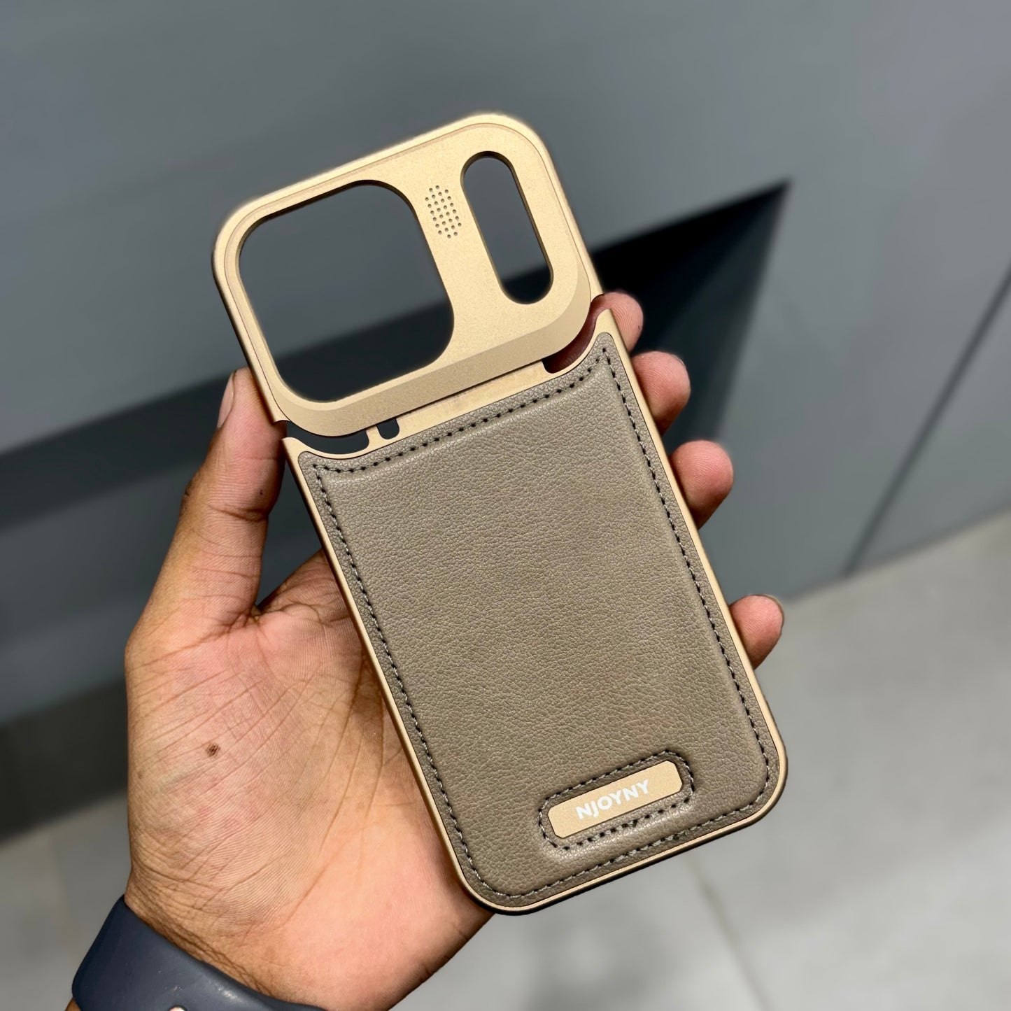 NyJoy Metal Veagan Leather with Magsafe Case - Brown ( No. 2159 )