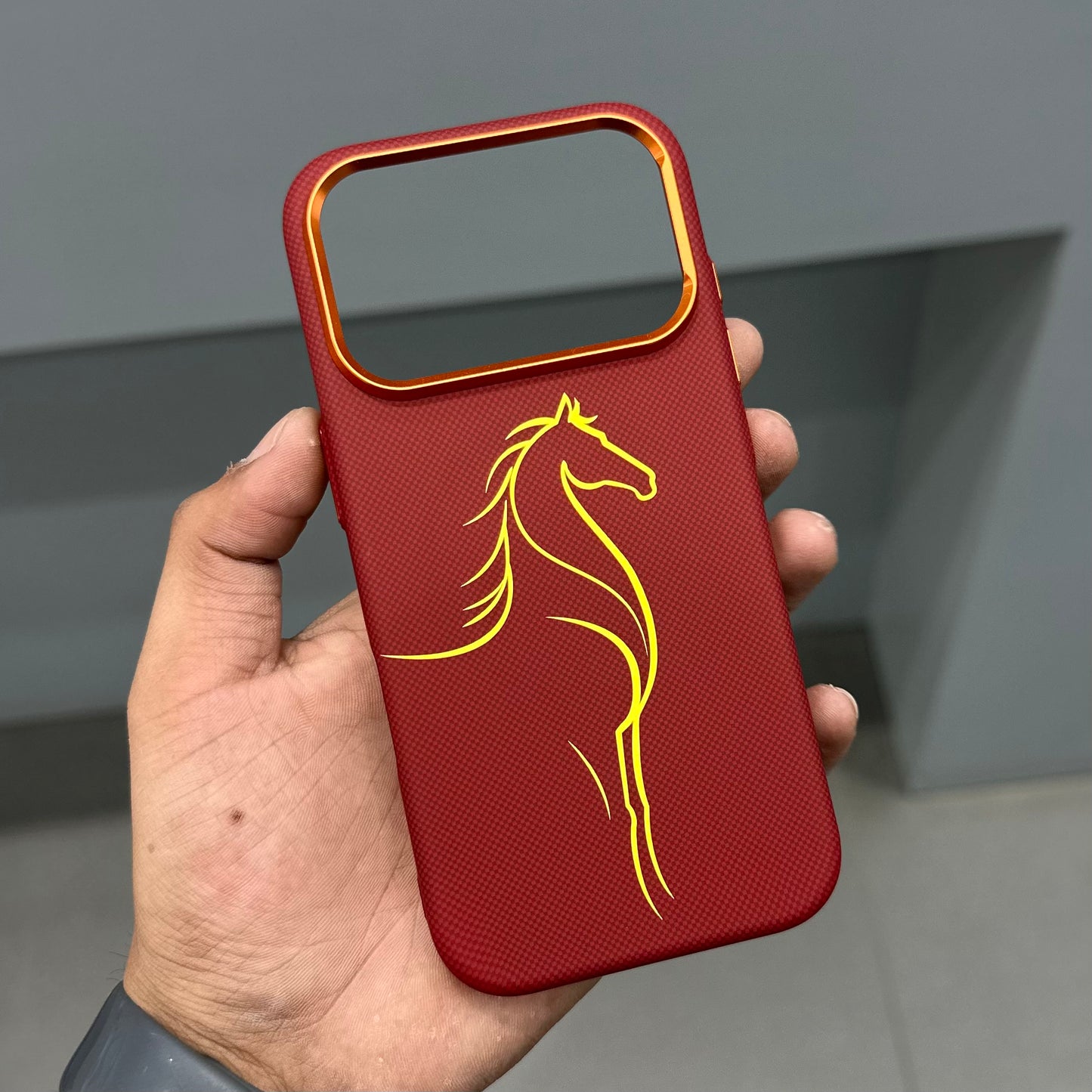 LUXO HORSE P MAGSAFE CASE - RED ( No. 3541 )