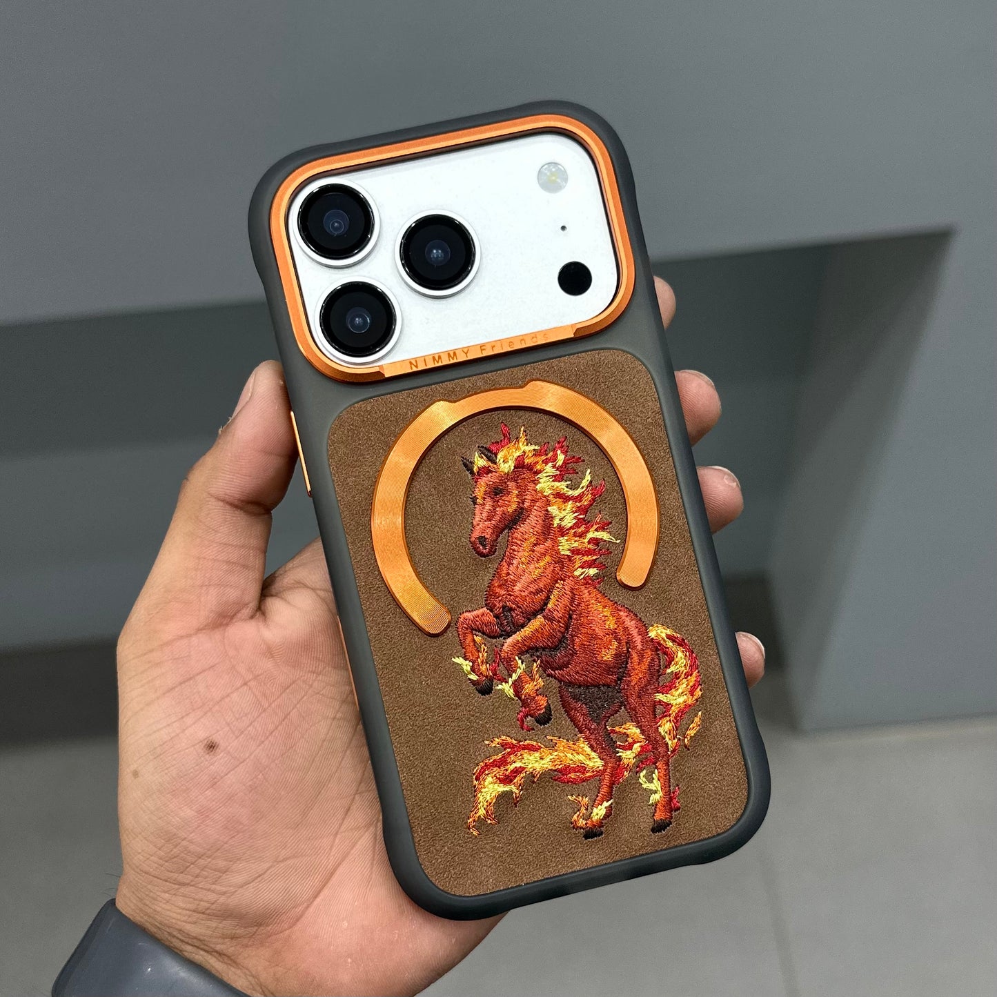 NIMMY HORSE MAGSAFE CASE - BLACK ORANGE ( No. 3538 )