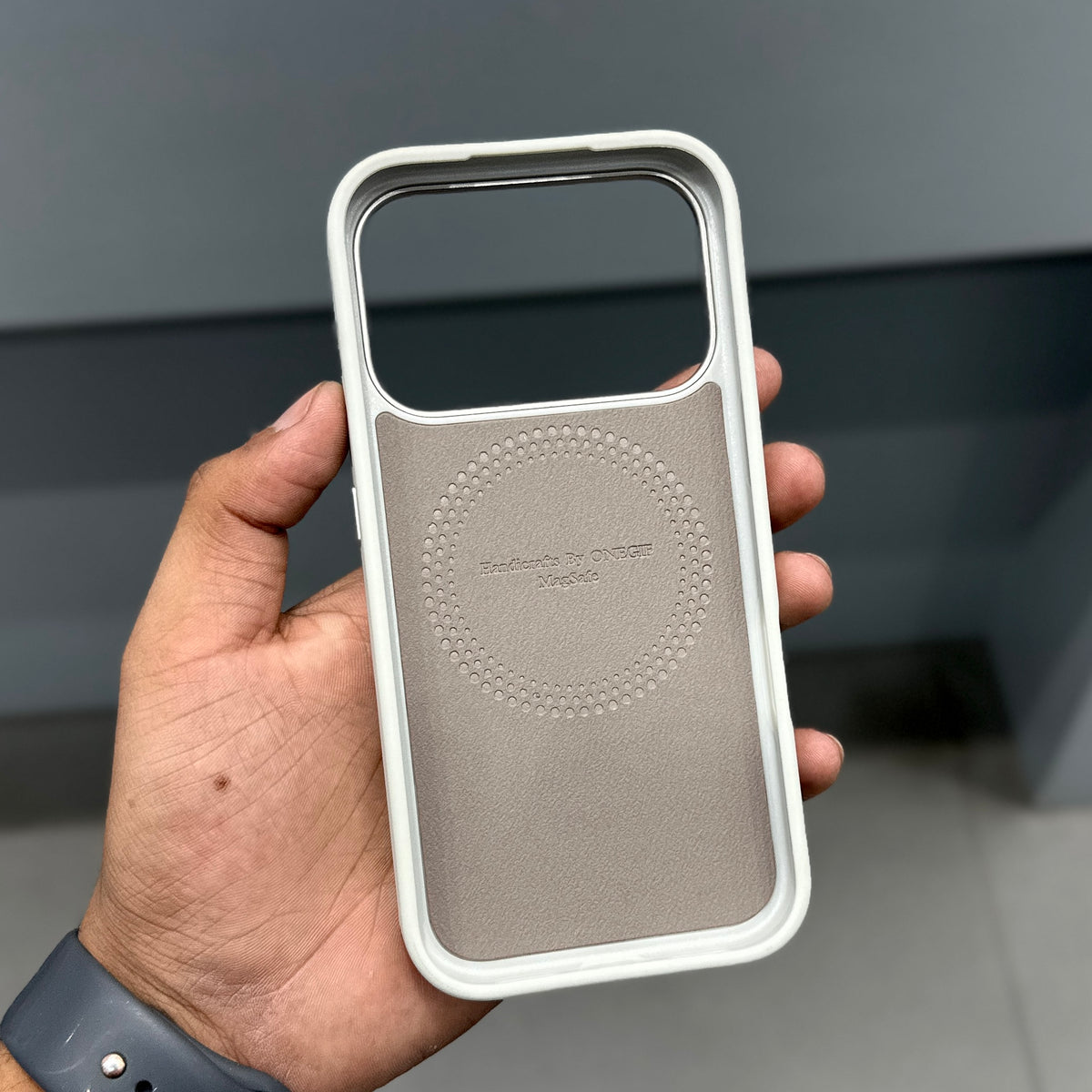 ONE GIF FLORAL EMPRESS EDITION MAGSAFE CASE - GREY 2.0 ( No. 4175 )