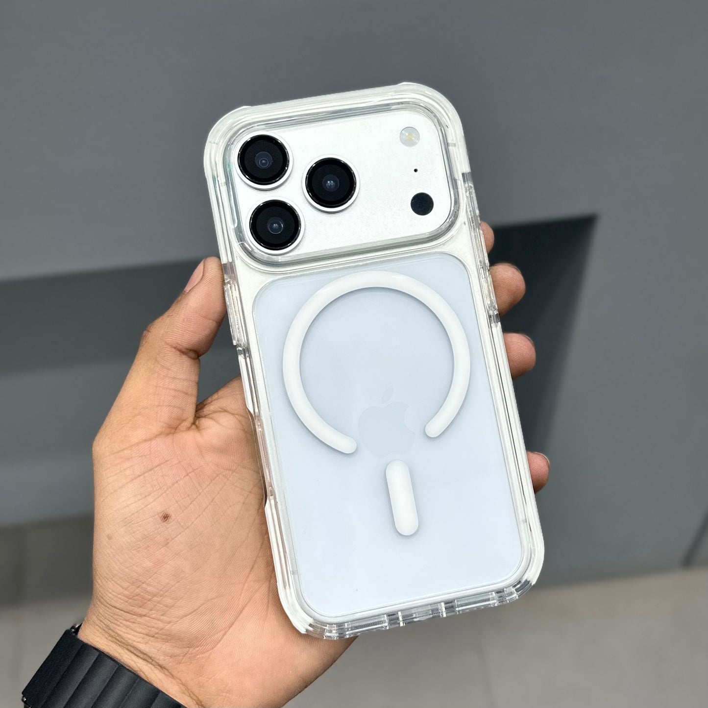 TRANZO TRIPLE LAYER MAGSAFE CASE-WHITE ( No. 2960)