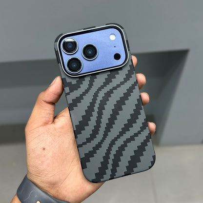 KWINI CARBON TEXTURE MAGSAFE CASE-BLACK ( No. 3260 )