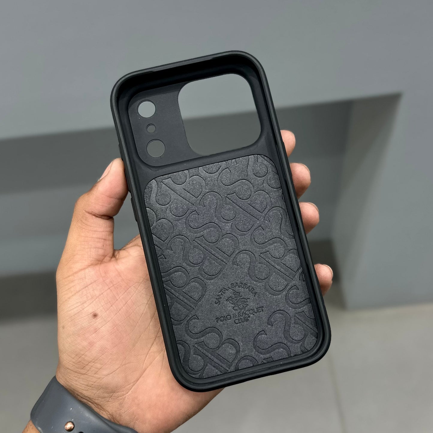 Santa Barbara Primo Case with Magsafe-Black ( No. 2010 ) 17 Series