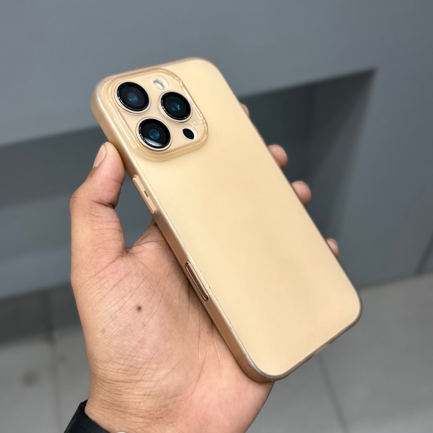 NOVO IP GUARD ULTRA THIN CASE - BROWN ( No. 2781 )