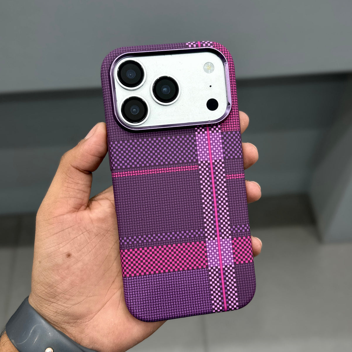 LUXO 2.0 SIDE SOFT MAGSAFE CASE - BURGUNDY CHECK ( No. 4161 )