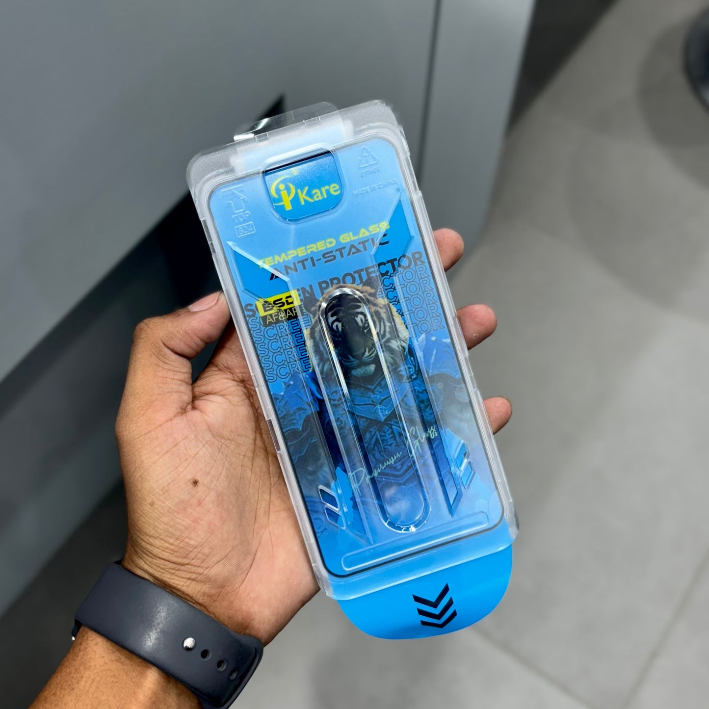 iKare Tempered Glass with Applicator-Samsung ( No. 2043 )