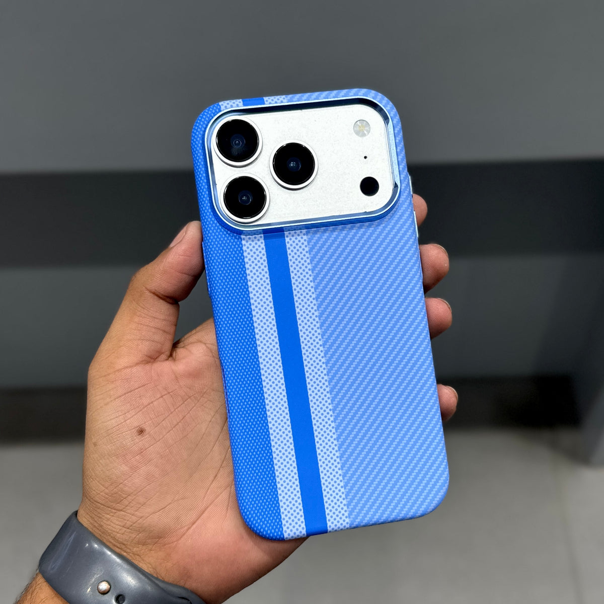 LUXO MAGSAFE CASE - SKY BLUE LINE ( No. 4067 )