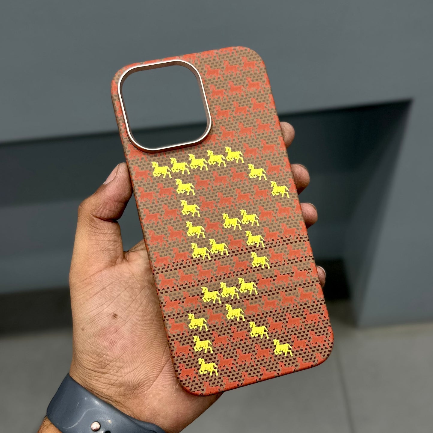 ARCTIC HORSE MAGSAFE CASE - BROWN ( No. 3606 )