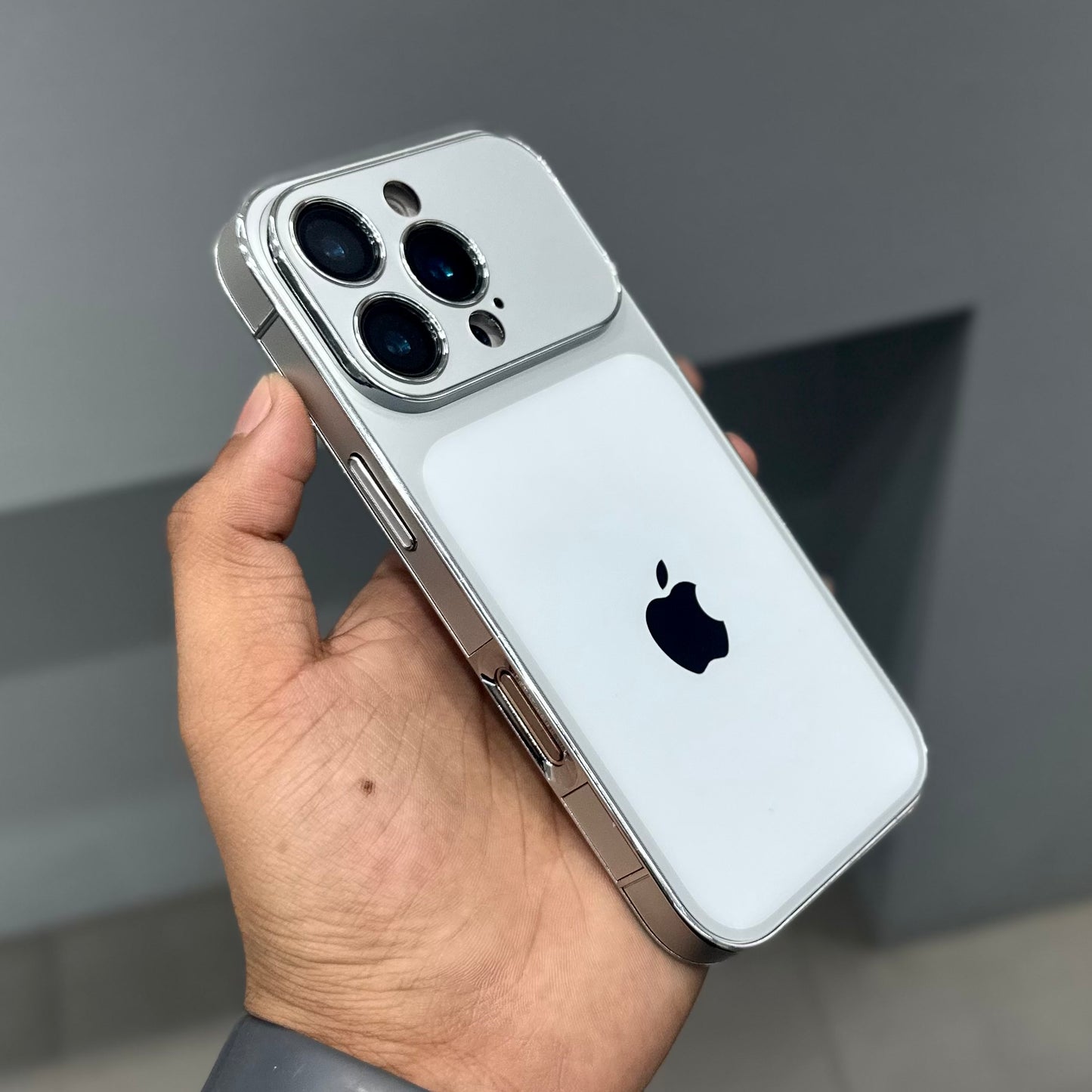 CMA IVORY PRO GUARD CASE - WHITE ( No. 2860 )