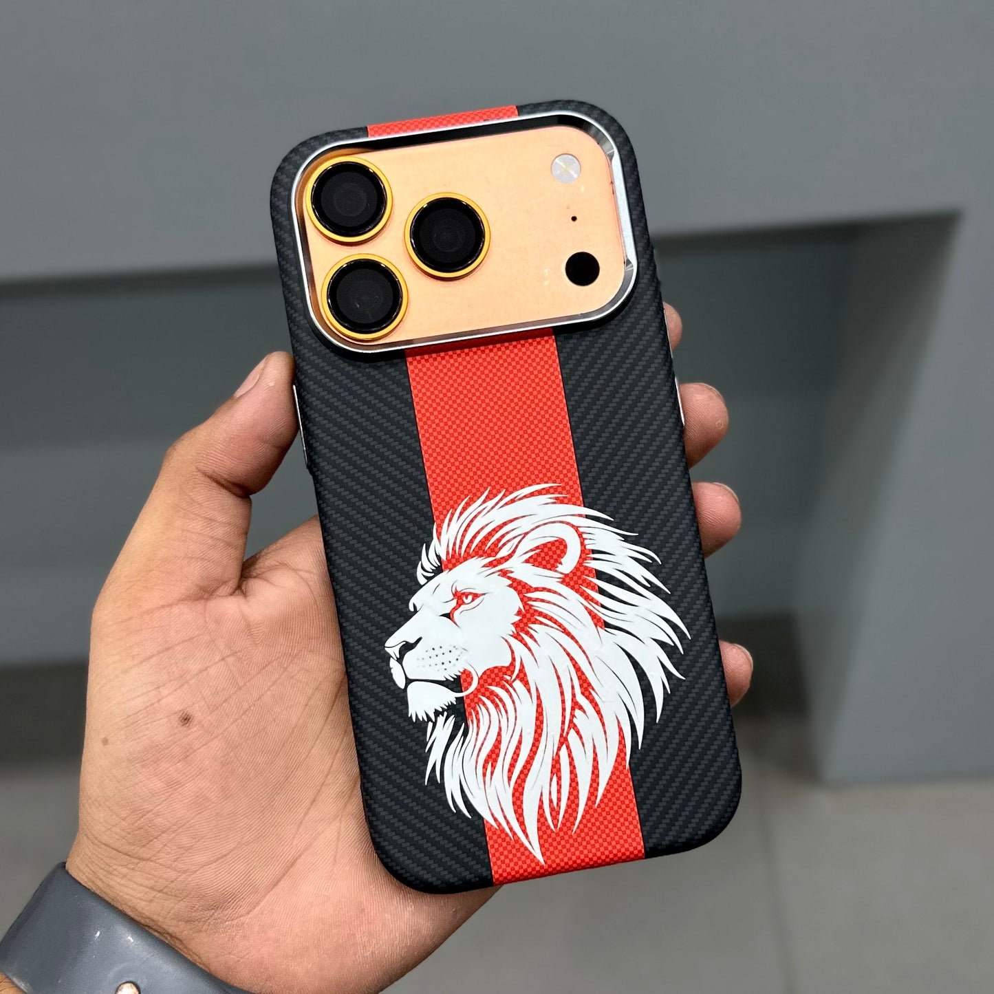 LION CARBON MAGSAFE CASE 2.0 - BLACK - RED ( No. 3735 )