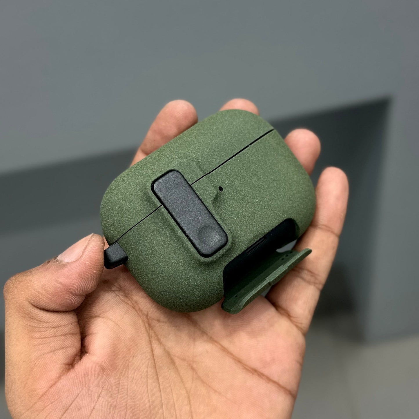 SANDLON AIRPODS CASE WITH STAND - GREEN ( No. 3451 )