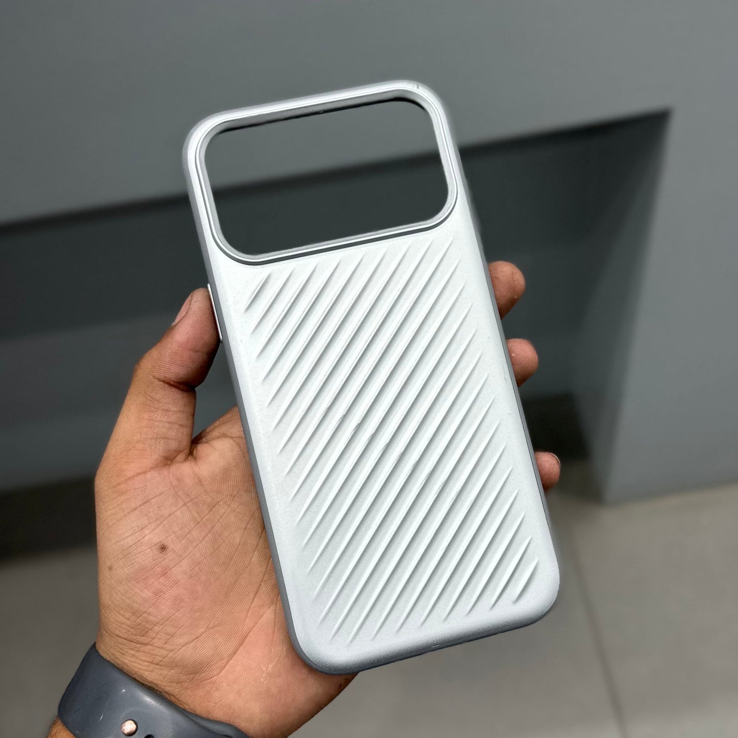 AEROLINE MAGSAFE CASE - GREY ( No. 3712 )