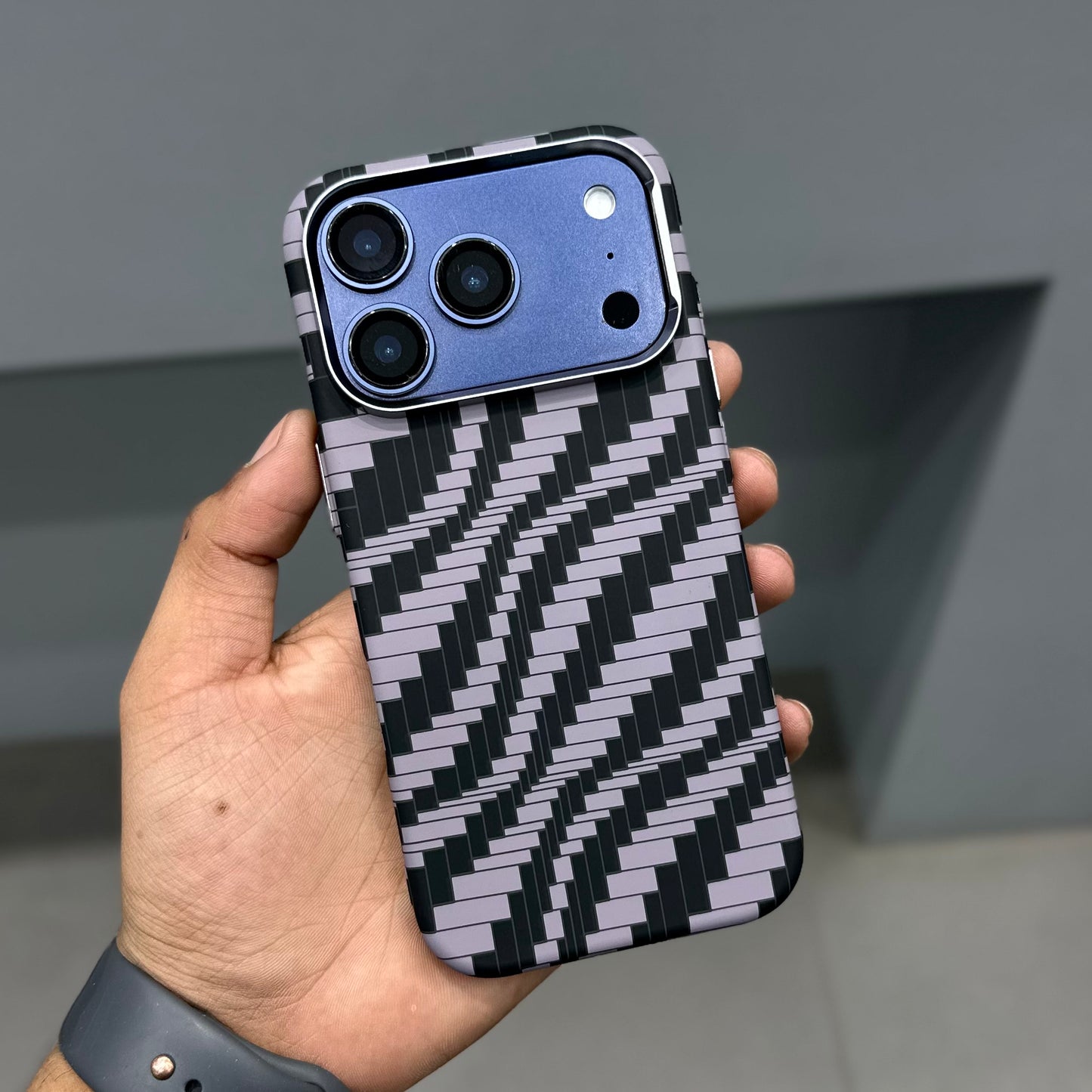 LUXO CARBON CASE -ILLUSION BLACK ( No. 3161 )