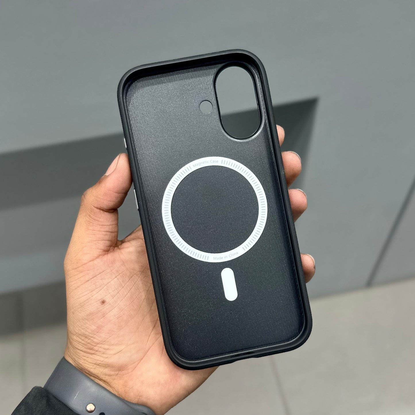 LAZY BOAT UNICON WITH BUTTON MAGSAFE CASE - BLACK ( No. 2657 )