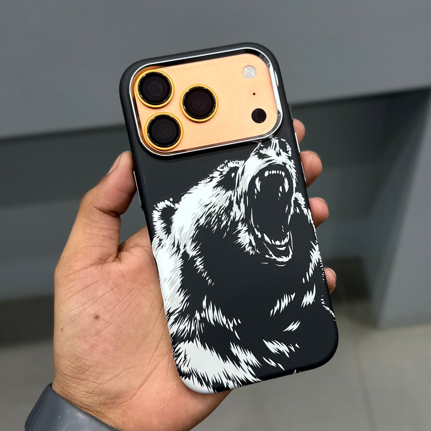 LUXO MAGSAFE CASE - BLACK BEAR ( No. 3590 )